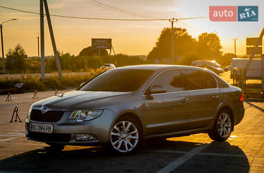 Лифтбек Skoda Superb 2011 в Пустомытах