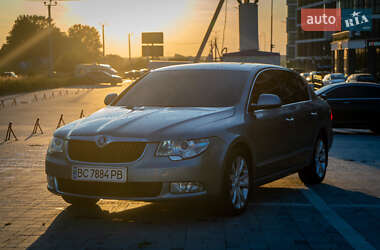 Лифтбек Skoda Superb 2011 в Пустомытах