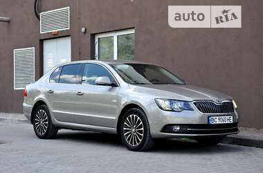 Лифтбек Skoda Superb 2014 в Львове