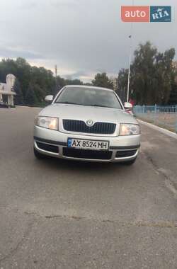 Лифтбек Skoda Superb 2006 в 