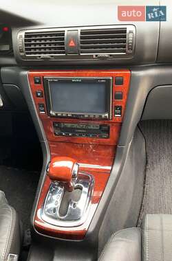 Лифтбек Skoda Superb 2003 в 