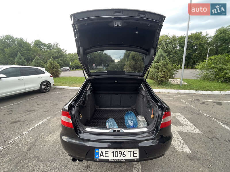 Лифтбек Skoda Superb 2008 в Днепре