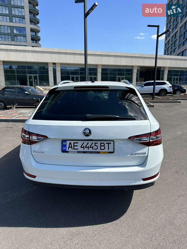 Универсал Skoda Superb 2017 в Днепре