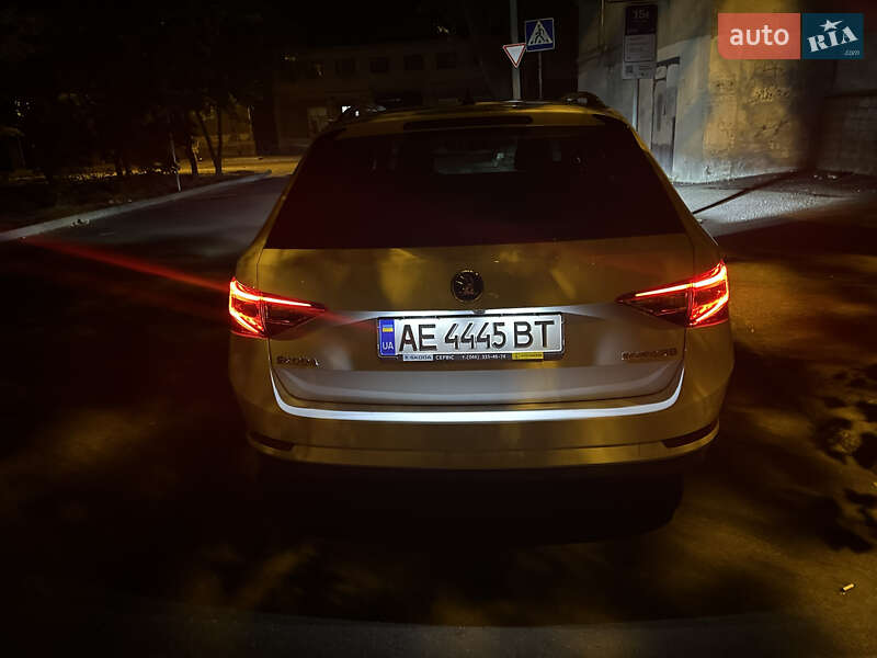 Универсал Skoda Superb 2017 в Днепре