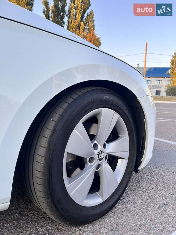 Универсал Skoda Superb 2016 в Житомире