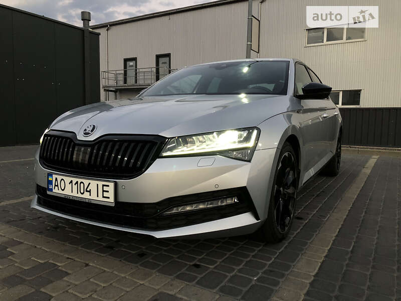 Лифтбек Skoda Superb 2020 в 