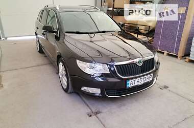 Універсал Skoda Superb 2011 в Івано-Франківську