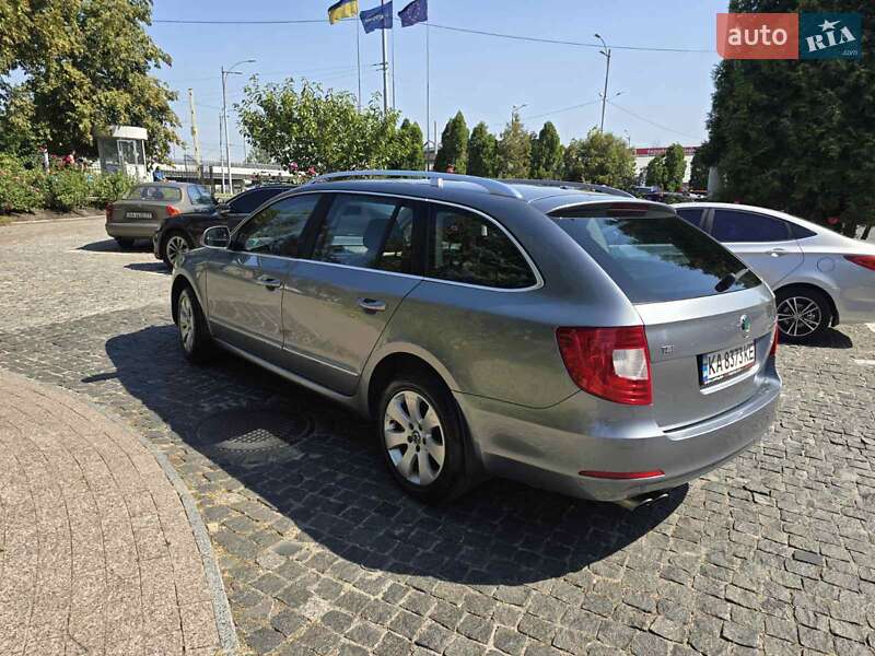 Универсал Skoda Superb 2012 в Киеве
