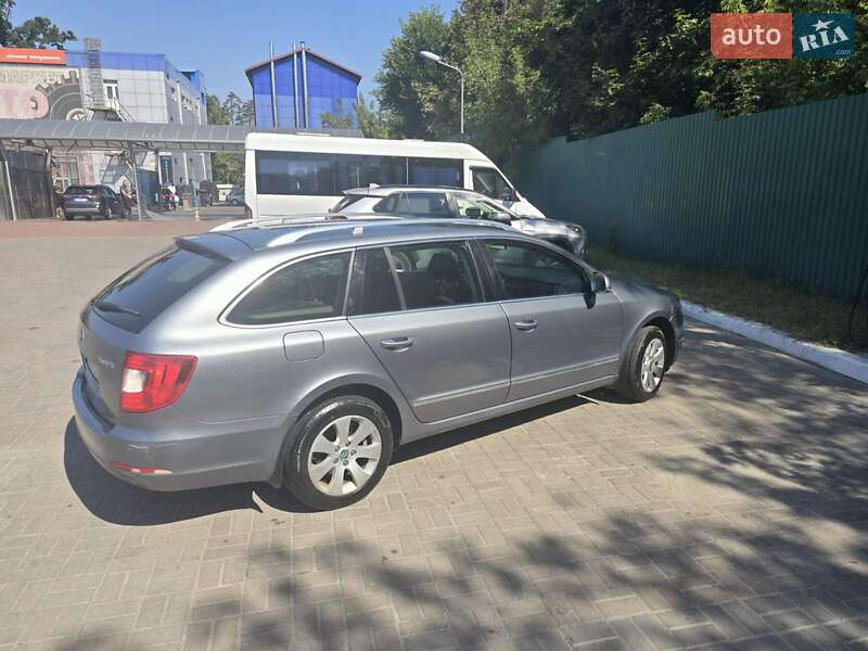 Универсал Skoda Superb 2012 в Киеве