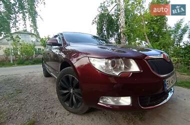 Лифтбек Skoda Superb 2012 в 
