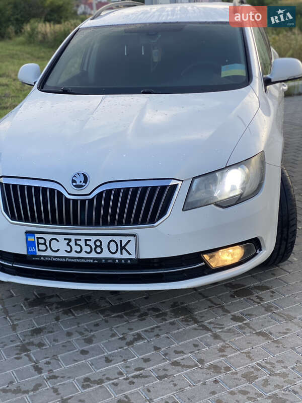 Универсал Skoda Superb 2014 в Пустомытах