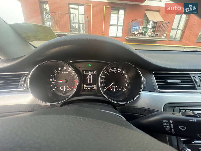 Универсал Skoda Superb 2014 в Пустомытах