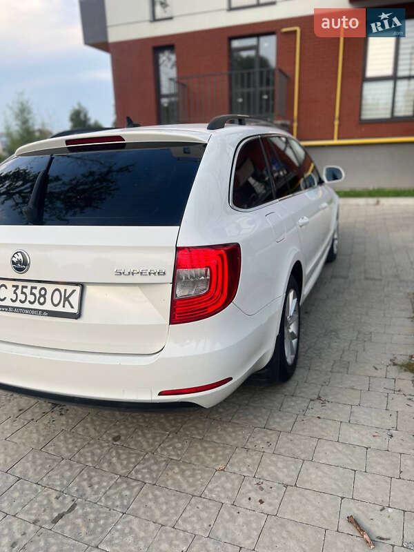 Универсал Skoda Superb 2014 в Пустомытах