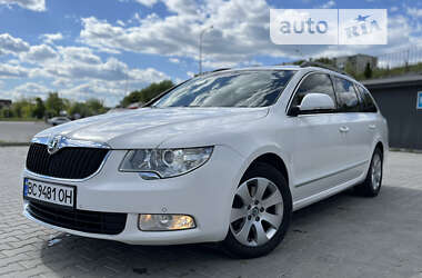 Универсал Skoda Superb 2011 в Дрогобыче