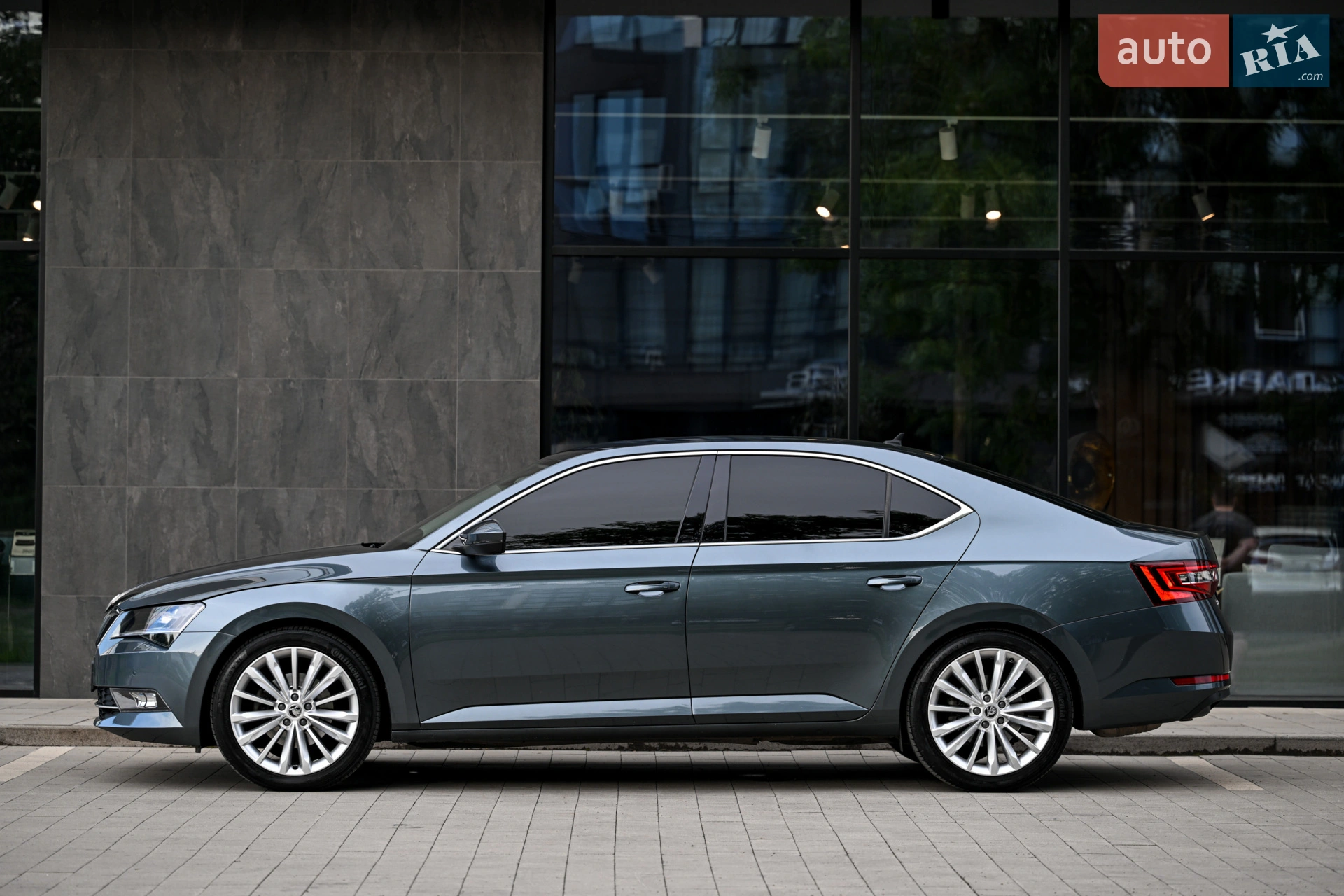 2016 Skoda Superb - мініатюра 11