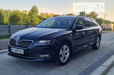 Універсал Skoda Superb 2016 в Луцьку