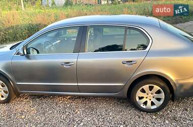 Лифтбек Skoda Superb 2012 в Львове