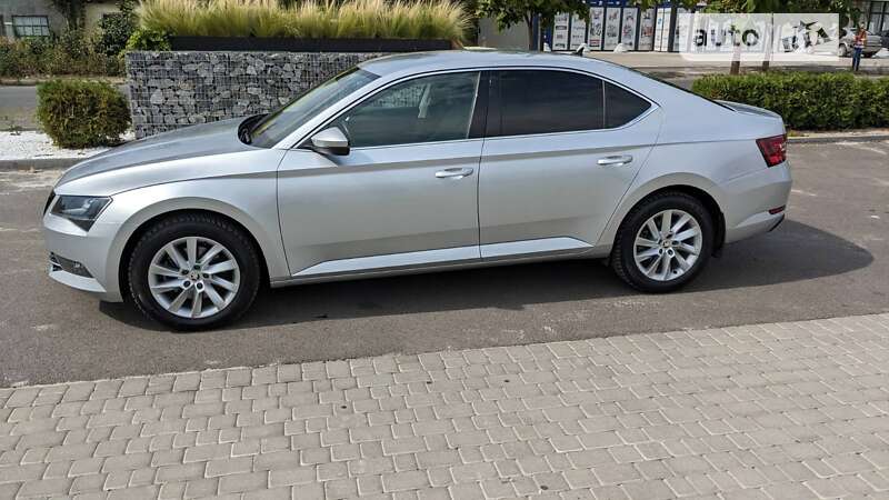 Ліфтбек Skoda Superb 2018 в Іршаві