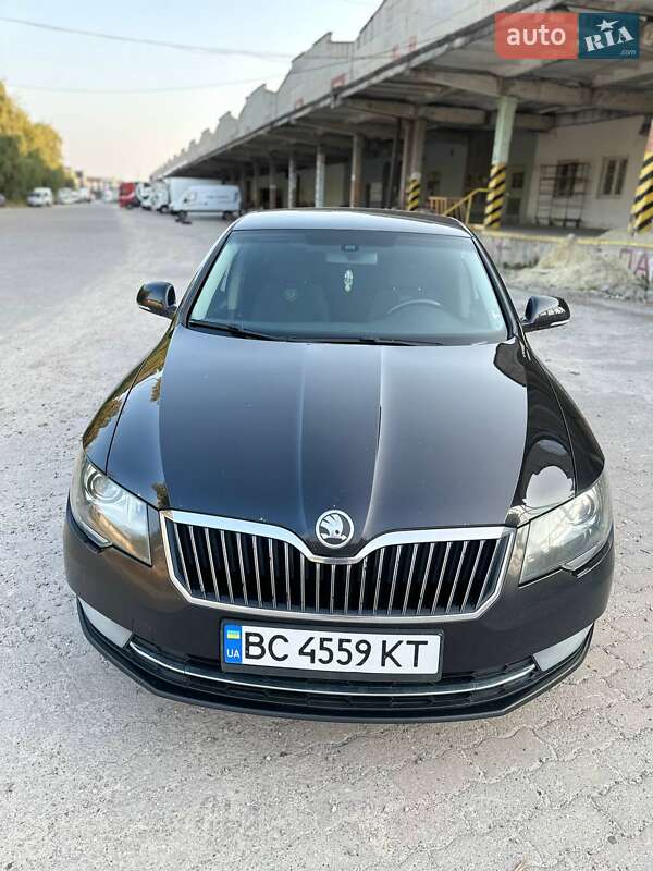 Лифтбек Skoda Superb 2014 в Львове