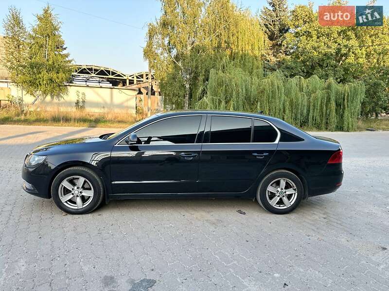 Лифтбек Skoda Superb 2014 в Львове