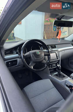 Лифтбек Skoda Superb 2009 в 