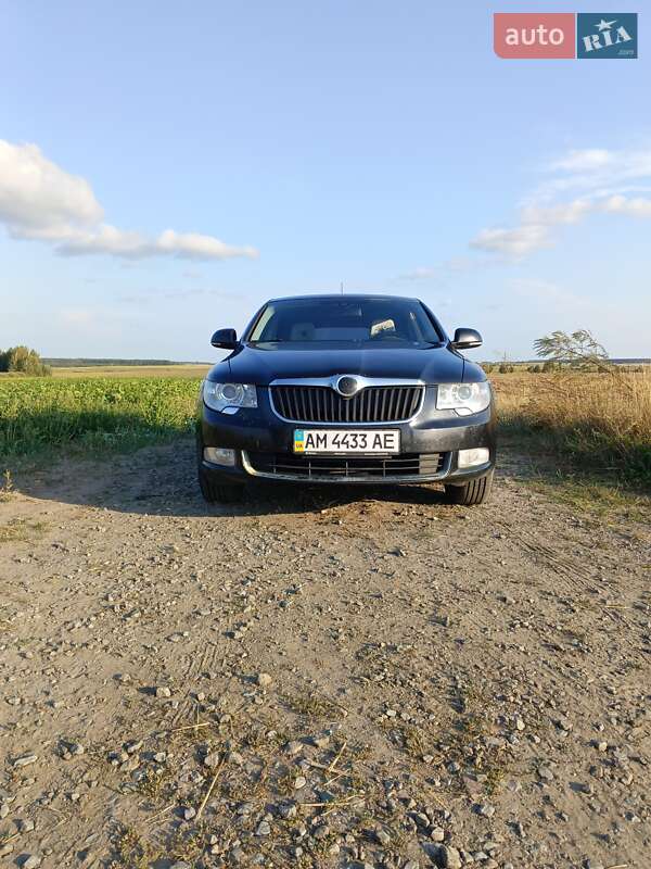 Лифтбек Skoda Superb 2009 в 