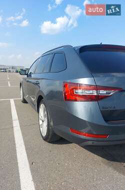 Универсал Skoda Superb 2016 в 