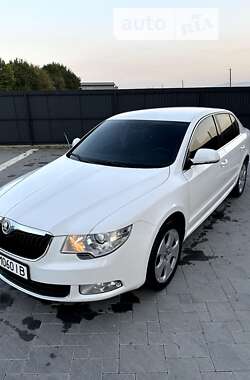 Лифтбек Skoda Superb 2011 в Рожнятове