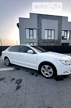 Лифтбек Skoda Superb 2011 в Рожнятове