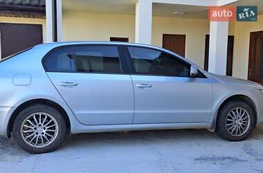 Лифтбек Skoda Superb 2011 в 