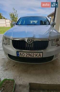 Лифтбек Skoda Superb 2011 в 