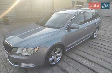 Универсал Skoda Superb 2011 в Люботине