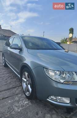 Универсал Skoda Superb 2011 в Люботине