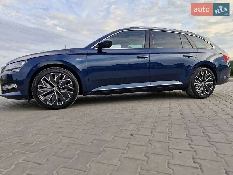 Универсал Skoda Superb 2020 в Вараше