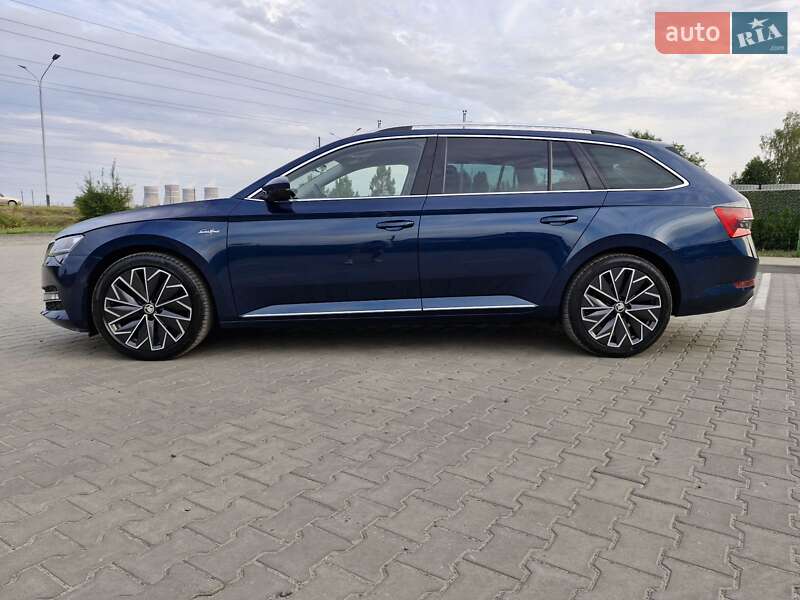 Универсал Skoda Superb 2020 в Вараше