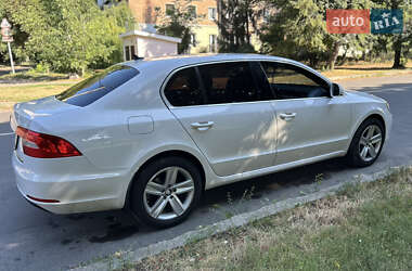 Лифтбек Skoda Superb 2013 в Умани