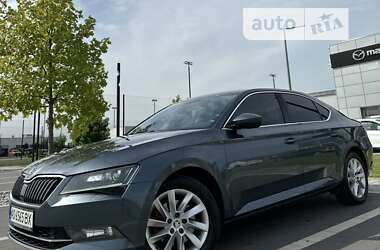 Лифтбек Skoda Superb 2016 в Мукачево