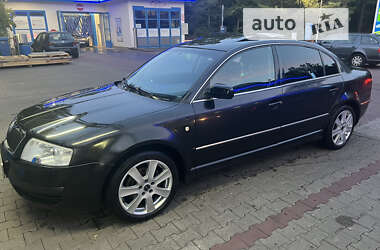 Лифтбек Skoda Superb 2005 в Окне