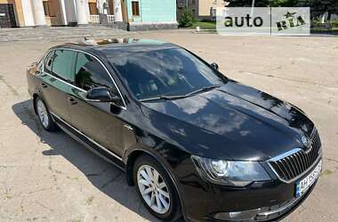 Лифтбек Skoda Superb 2013 в Днепре