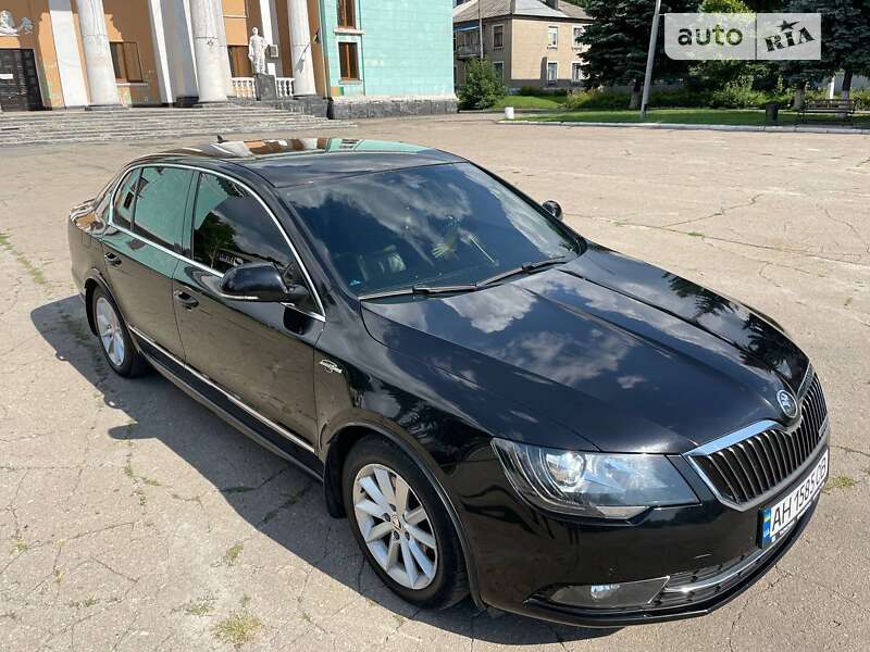 Лифтбек Skoda Superb 2013 в Днепре