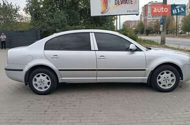 Лифтбек Skoda Superb 2008 в 