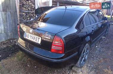 Лифтбек Skoda Superb 2002 в Межгорье