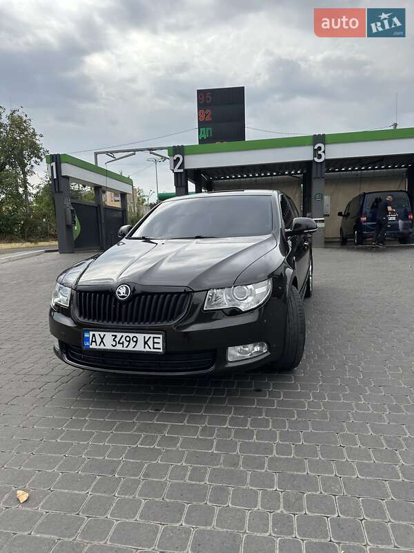 Лифтбек Skoda Superb 2013 в Харькове