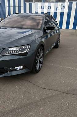 Универсал Skoda Superb 2018 в 