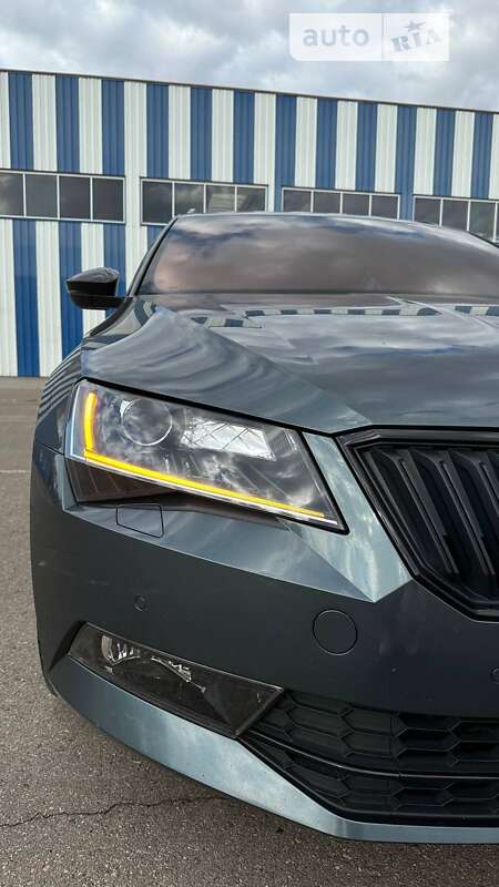 Универсал Skoda Superb 2018 в Николаеве
