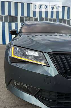 Универсал Skoda Superb 2018 в 