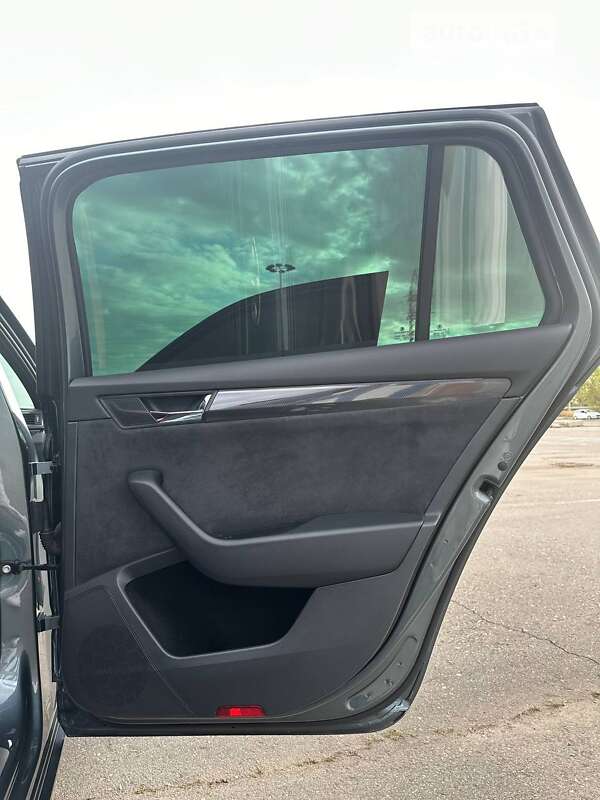 Универсал Skoda Superb 2018 в Николаеве