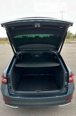 Универсал Skoda Superb 2018 в 