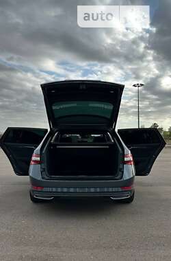 Универсал Skoda Superb 2018 в 