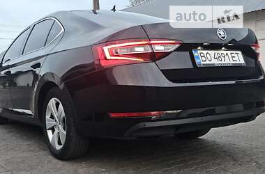 Лифтбек Skoda Superb 2018 в 